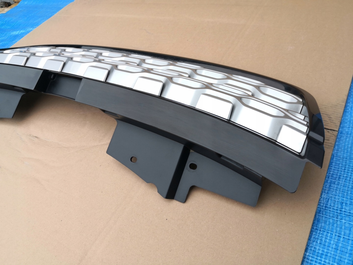 Land Rover Discovery LA Kühlergrill FRONTGRILL Kühlergitter 728A100ADL - Thumbnail 10