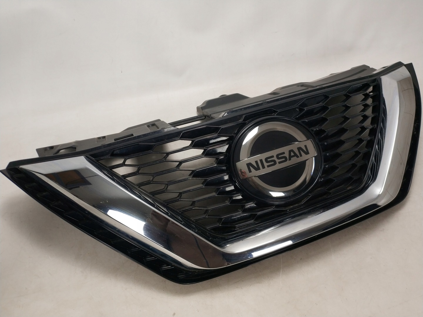 Nissan Qashqai J11 Kühlergrill FRONTGRILL Kühlergitter BLEMATPOD - Thumbnail 4