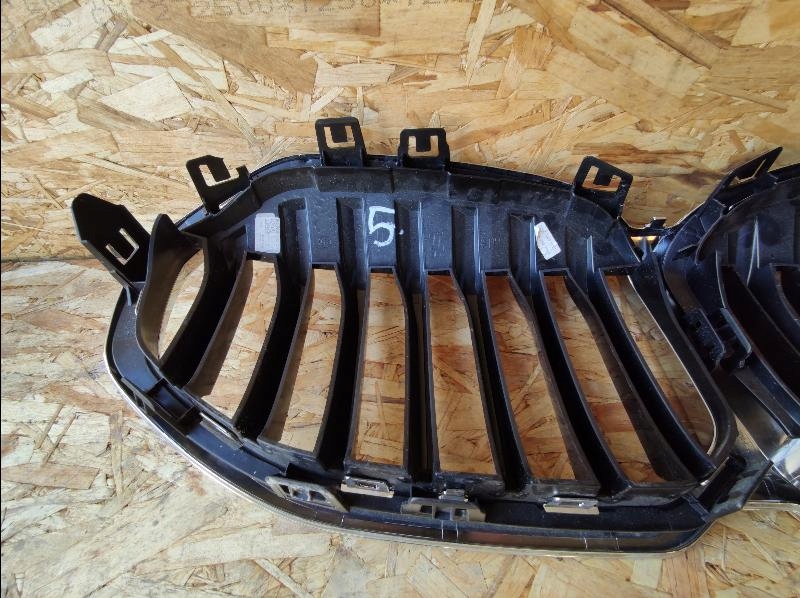 BMW 1 F40 Kühlergrill FRONTGRILL Kühlergitter 5A39366 - Thumbnail 9