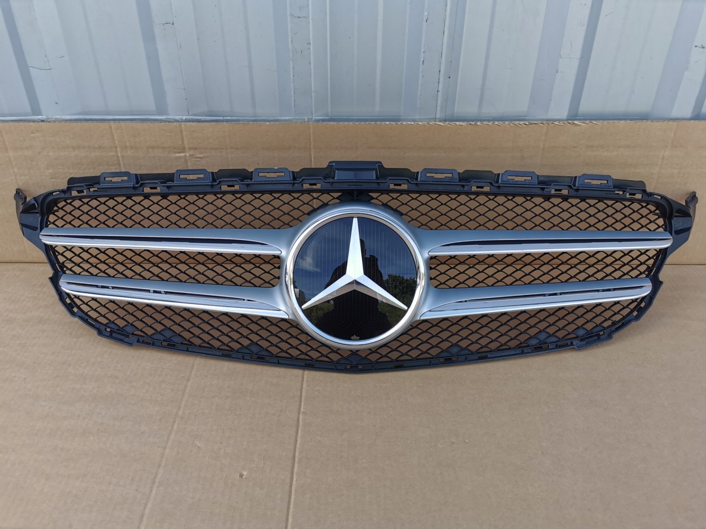 Mercedes-Benz C-Klasse W205 Kühlergrill FRONTGRILL Kühlergitter A0008880000 - Thumbnail 1
