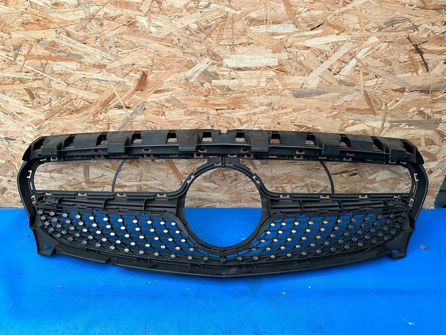 Mercedes-Benz CLA C117 Kühlergrill FRONTGRILL Kühlergitter A1178880600 - Thumbnail 1