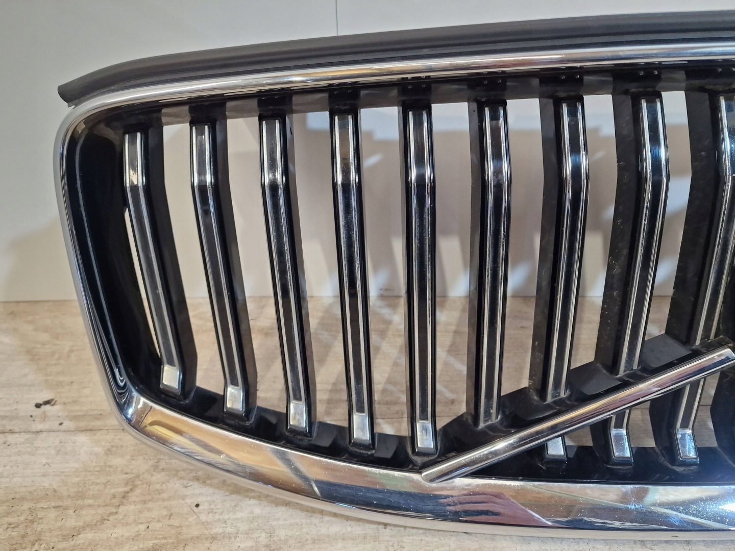 Volvo XC60 Kühlergrill FRONTGRILL Kühlergitter 32291019 - Thumbnail 2