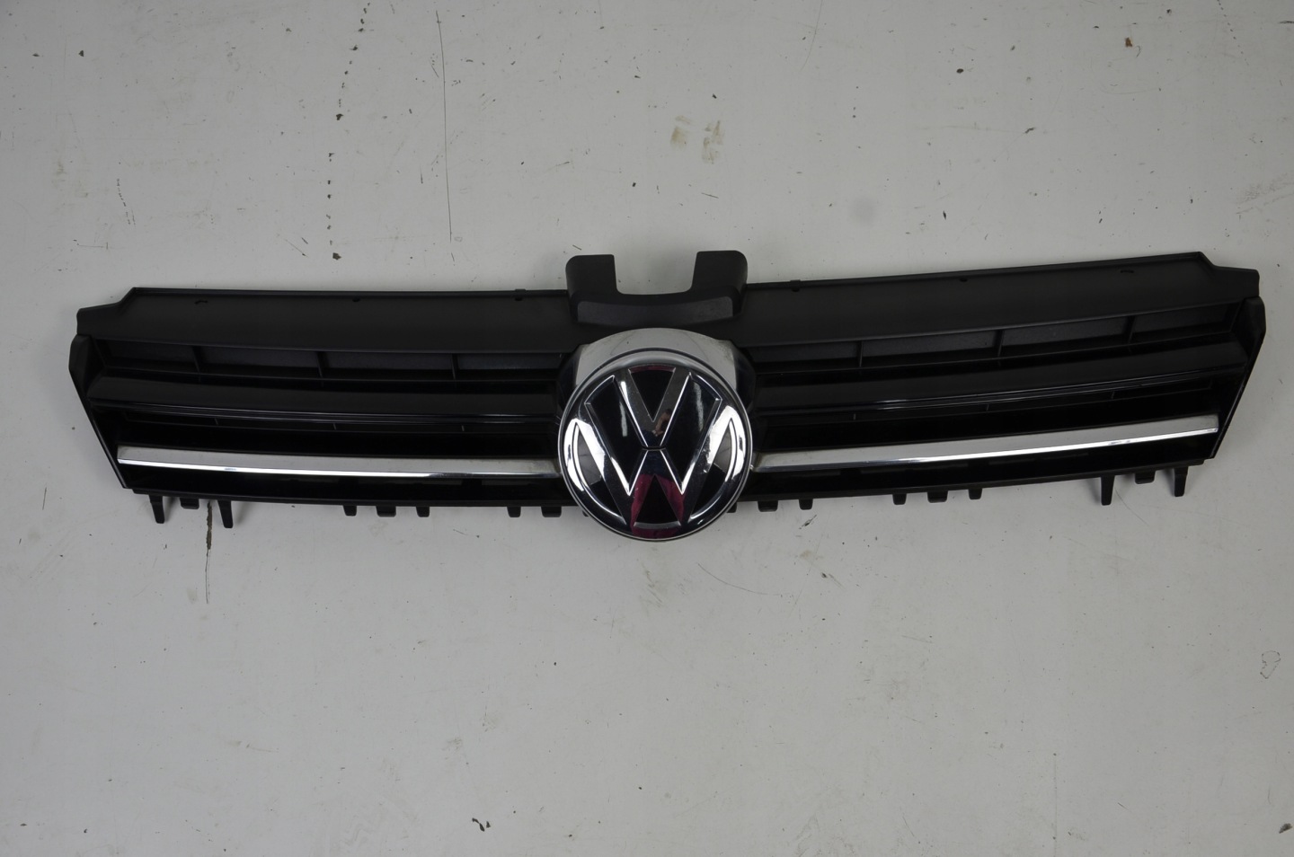 VW Golf V Kühlergrill FRONTGRILL Kühlergitter 5G0853653 - Thumbnail 1