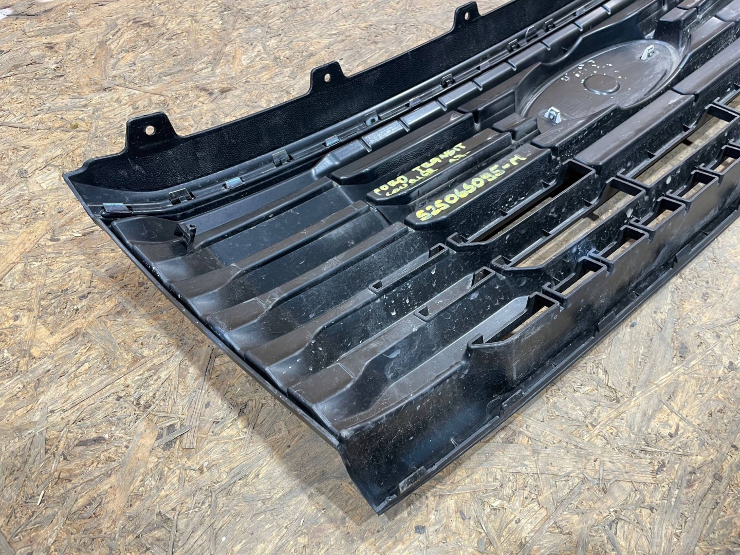 Ford Transit Courier 2 Mk2 Kühlergrill FRONTGRILL Kühlergitter - Thumbnail 9