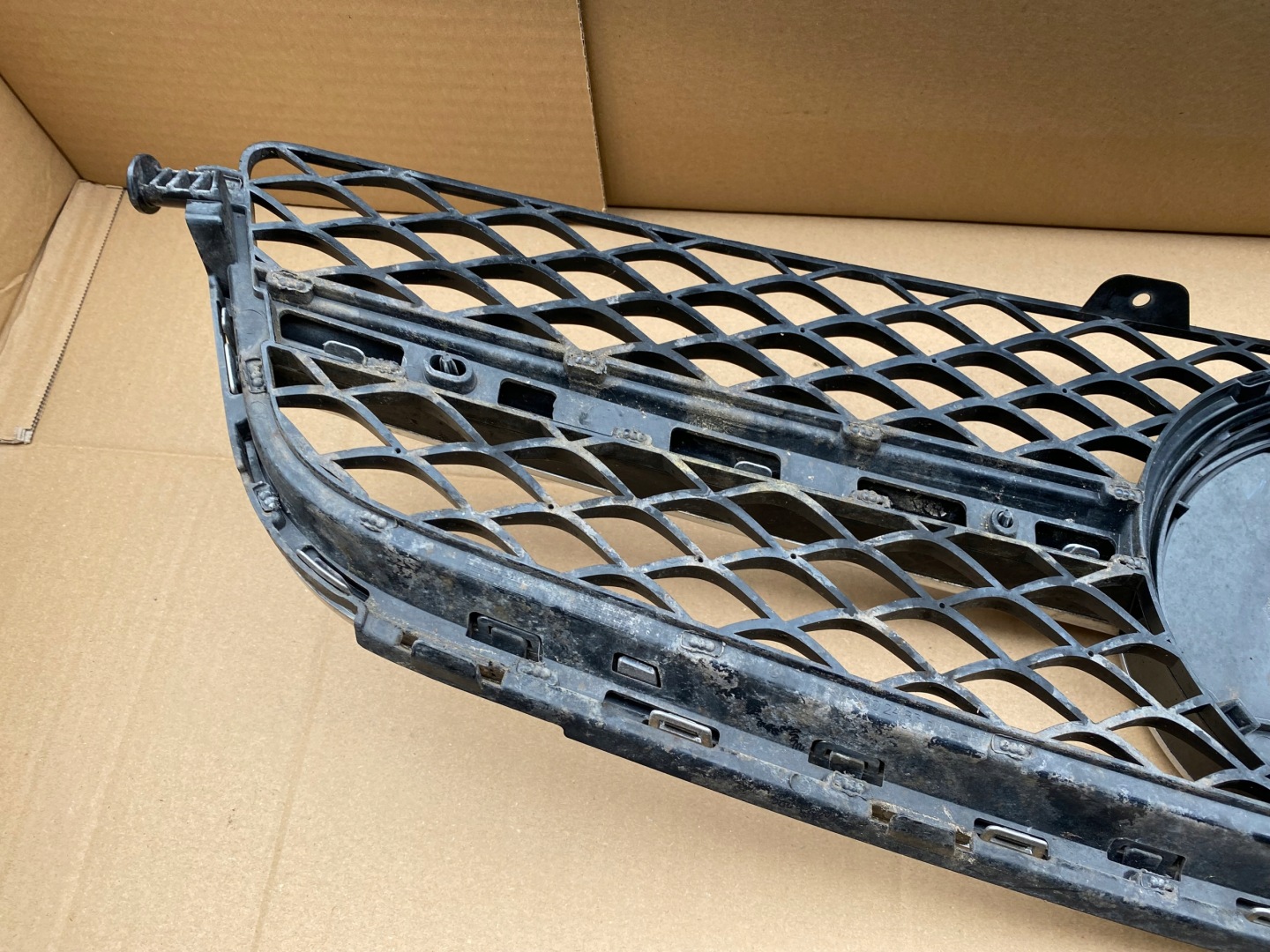 Mercedes-Benz C-Klasse W204 Kühlergrill FRONTGRILL Kühlergitter A2048802583 - Thumbnail 10
