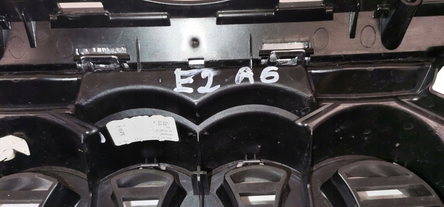 Audi Q3 Kühlergrill FRONTGRILL Kühlergitter 83F853651A - Thumbnail 2