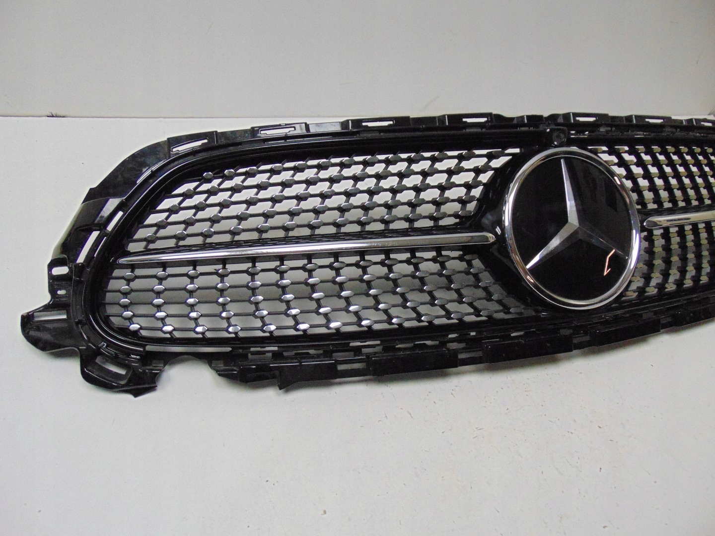 Mercedes-Benz E-Klasse W238 Kühlergrill FRONTGRILL Kühlergitter A2388883100 - Thumbnail 2