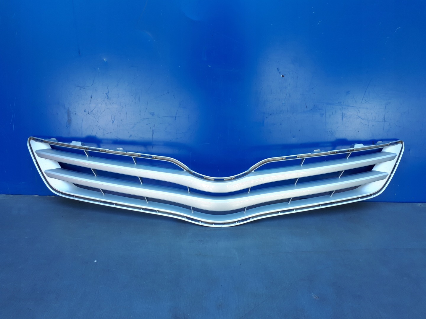 Toyota Verso AR2 Kühlergrill FRONTGRILL Kühlergitter 531110F070 - Thumbnail 1