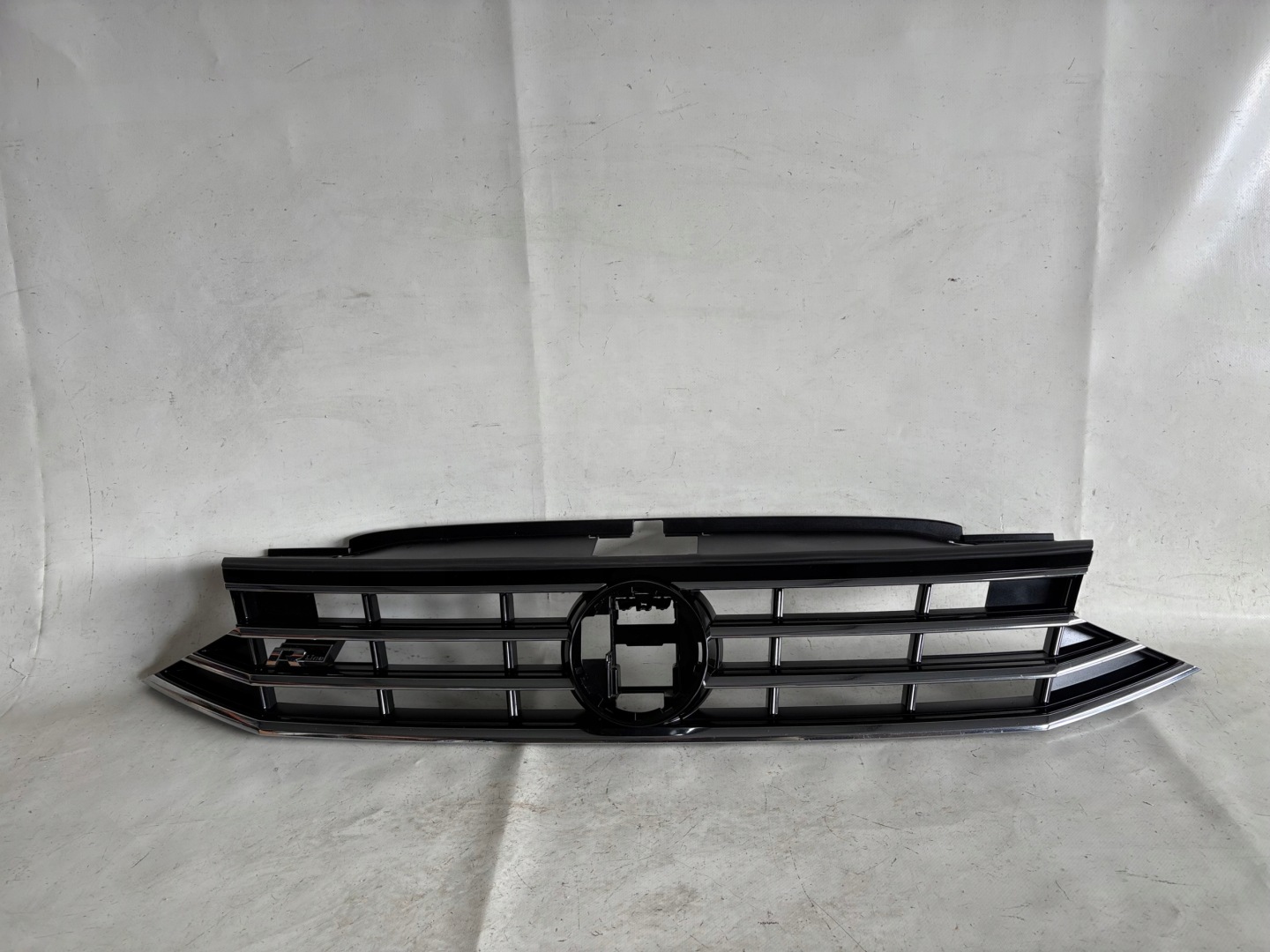 VW Passat B8 Kühlergrill FRONTGRILL Kühlergitter 3G0853653N - Thumbnail 1