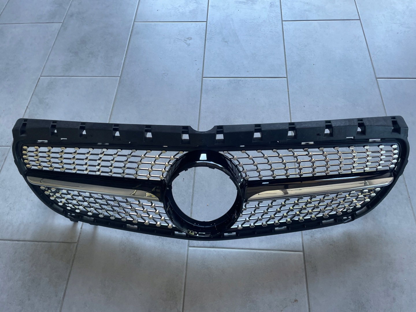 Mercedes-Benz B-Klasse W246 Kühlergrill FRONTGRILL Kühlergitter W1768881160 - Thumbnail 1
