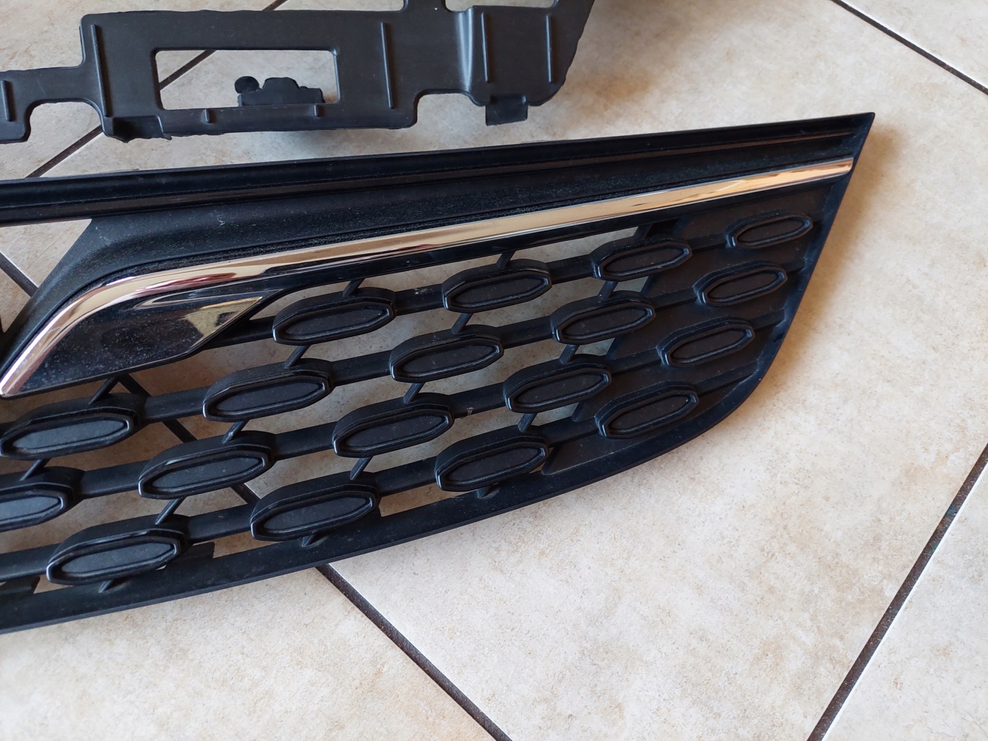Opel Astra Kühlergrill FRONTGRILL Kühlergitter 39130501 - Thumbnail 4