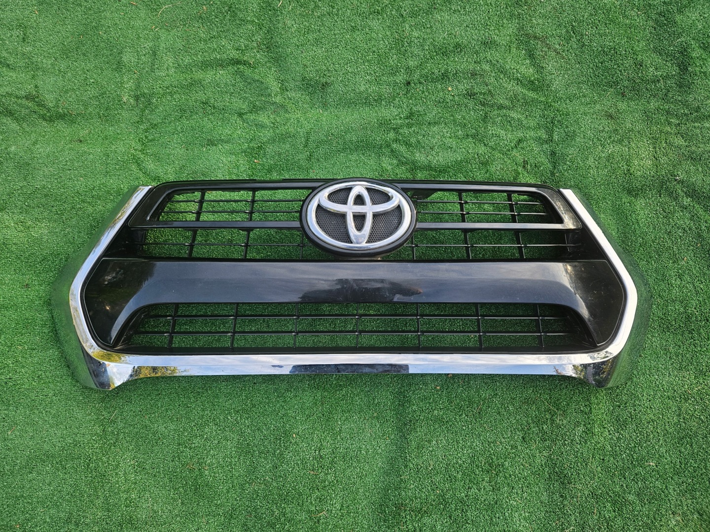 Toyota Hilux AN1P Kühlergrill FRONTGRILL Kühlergitter 531000KK00 - Thumbnail 1