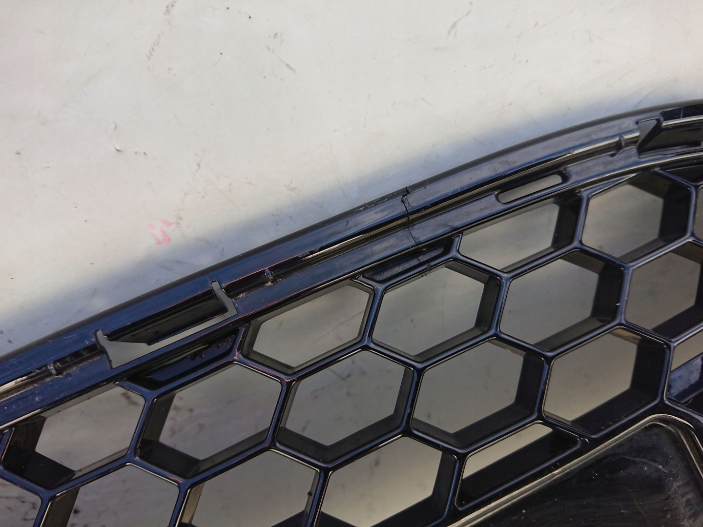 Ford Focus III Mk3 Kühlergrill FRONTGRILL Kühlergitter CM5117B968AKO - Thumbnail 10