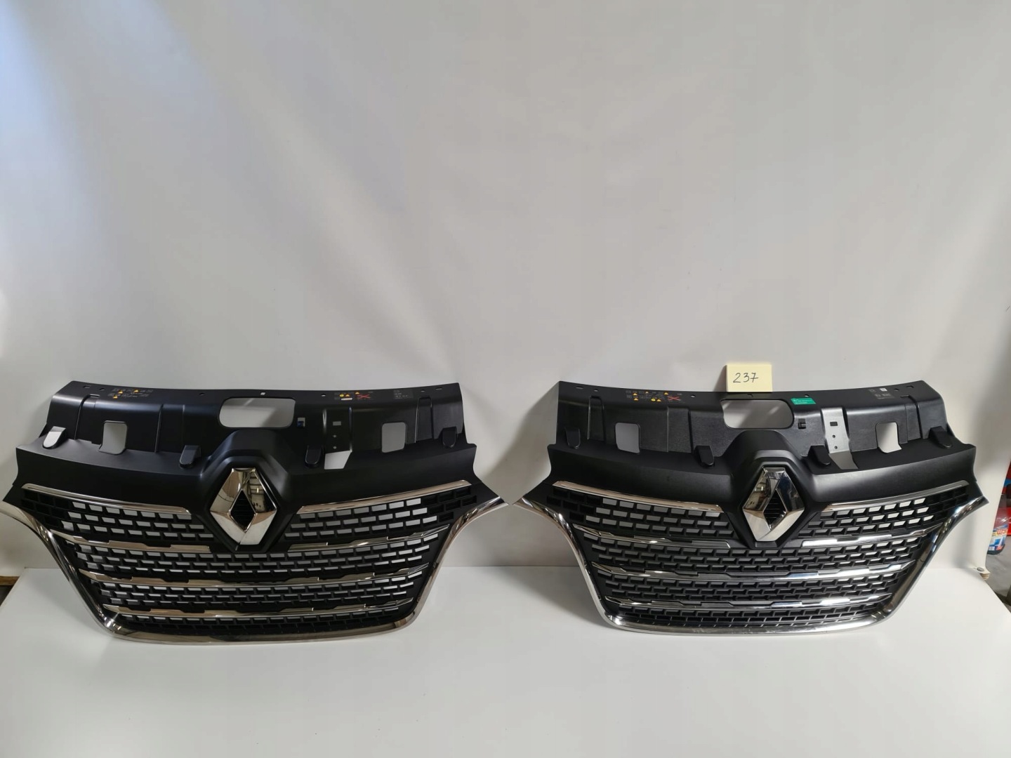 Renault Master II Kühlergrill FRONTGRILL Kühlergitter - Thumbnail 1