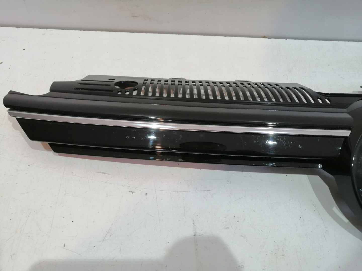 VW Golf V Kühlergrill FRONTGRILL Kühlergitter 5H0853651NV - Thumbnail 5
