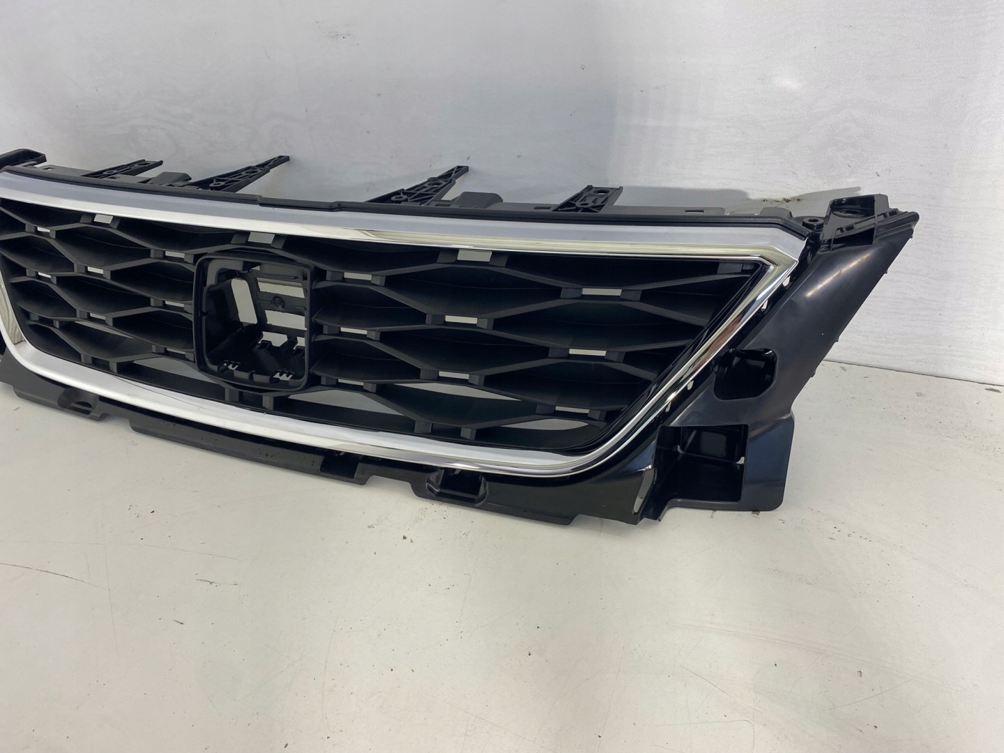 SEAT Ateca 575 Kühlergrill FRONTGRILL Kühlergitter 575853654C - Thumbnail 2
