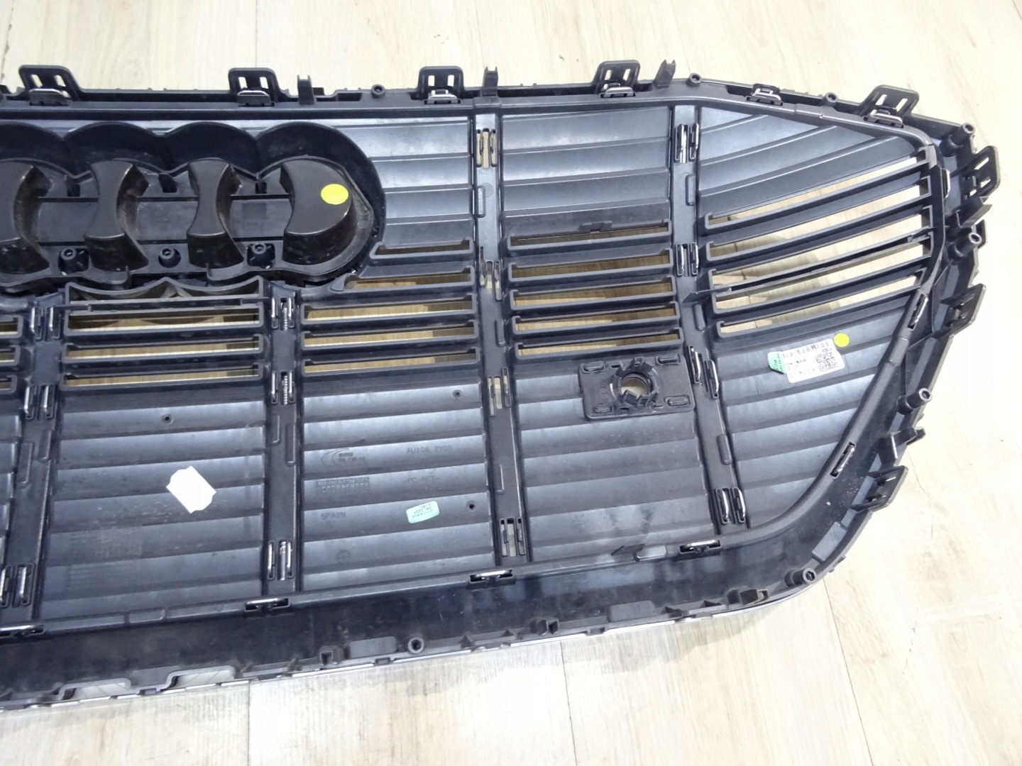 Audi e-tron Kühlergrill FRONTGRILL Kühlergitter 4KE853651 - Thumbnail 11