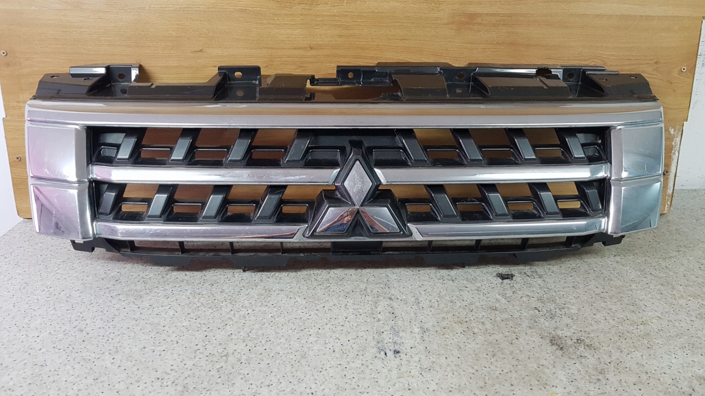 Mitsubishi Pajero V80 Kühlergrill FRONTGRILL Kühlergitter 7450A975 - Thumbnail 1
