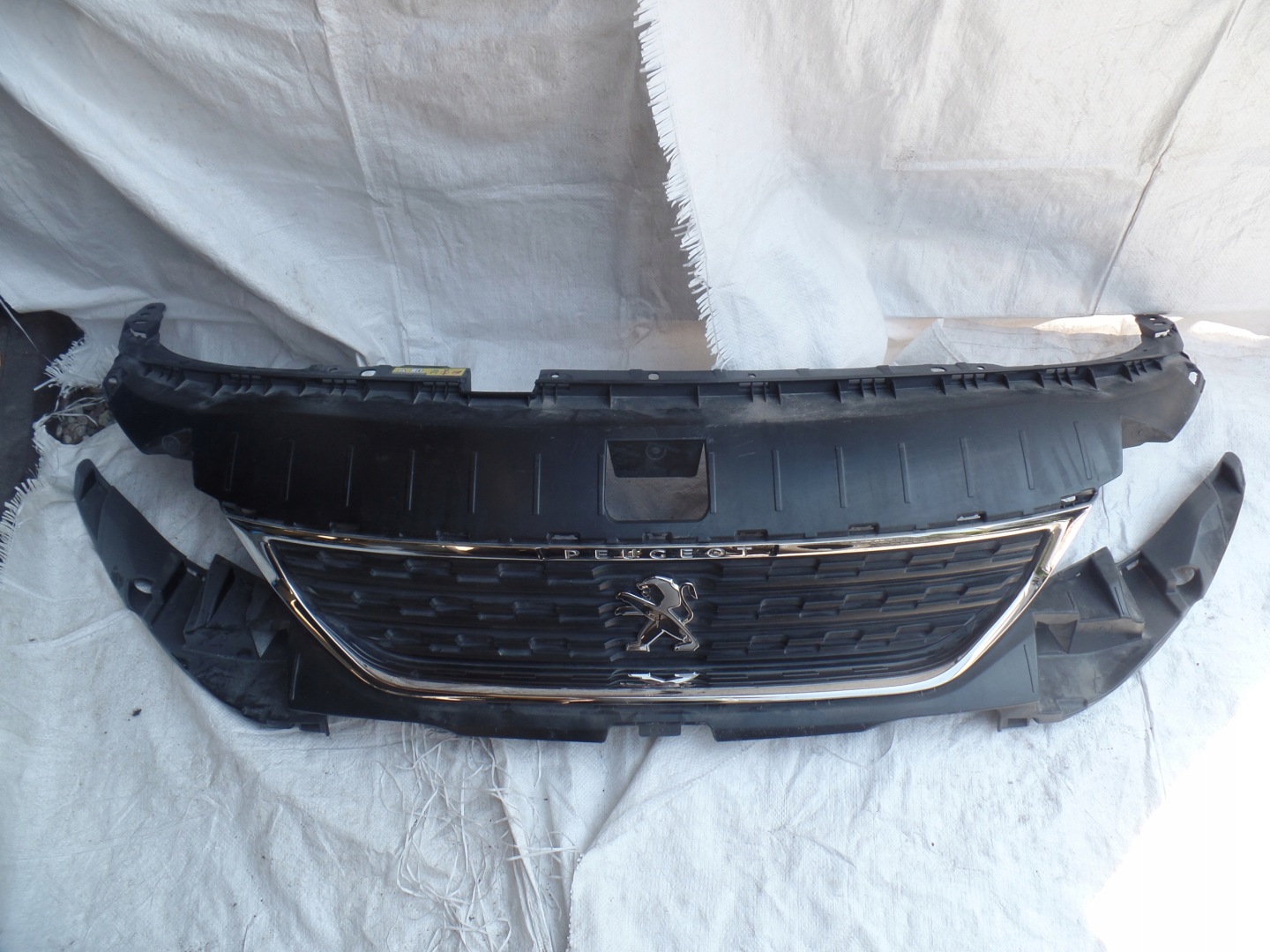 Peugeot Rifter E Kühlergrill FRONTGRILL Kühlergitter 981688680A - Thumbnail 1
