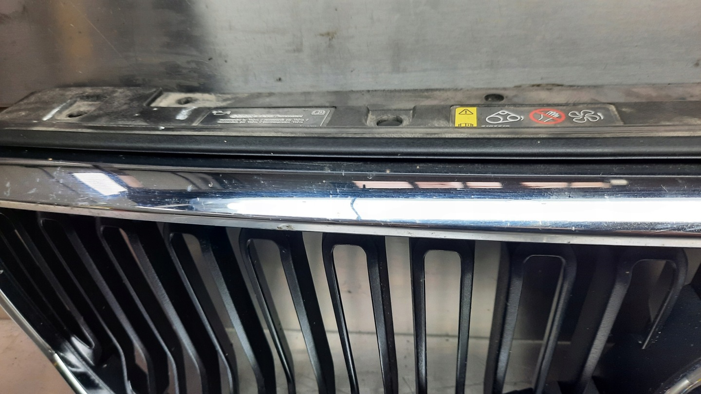 Volvo XC40 Kühlergrill FRONTGRILL Kühlergitter 31457342 - Thumbnail 4