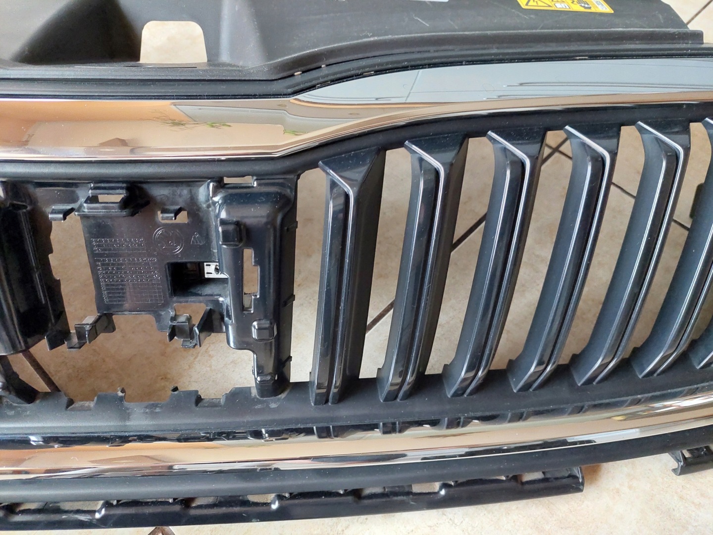 Skoda Octavia 1U Kühlergrill FRONTGRILL Kühlergitter 5E3853343 - Thumbnail 6
