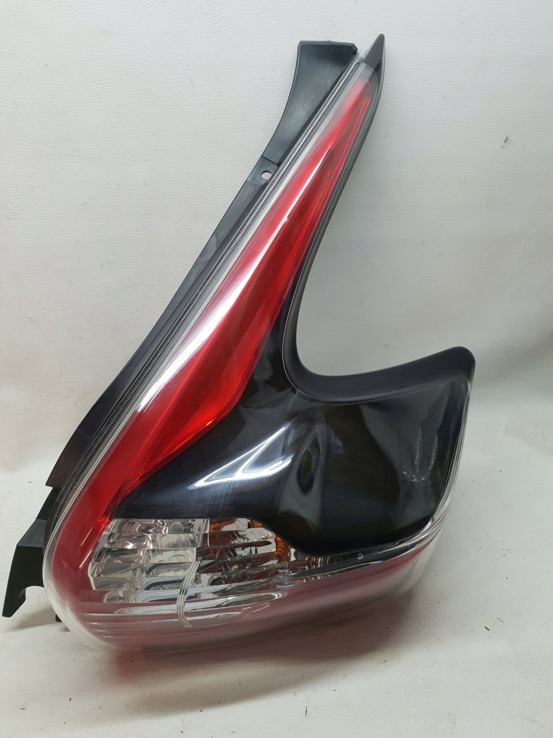 Nissan Juke F15 Rückleuchte 26555BV80B Rearlamp - Thumbnail 9