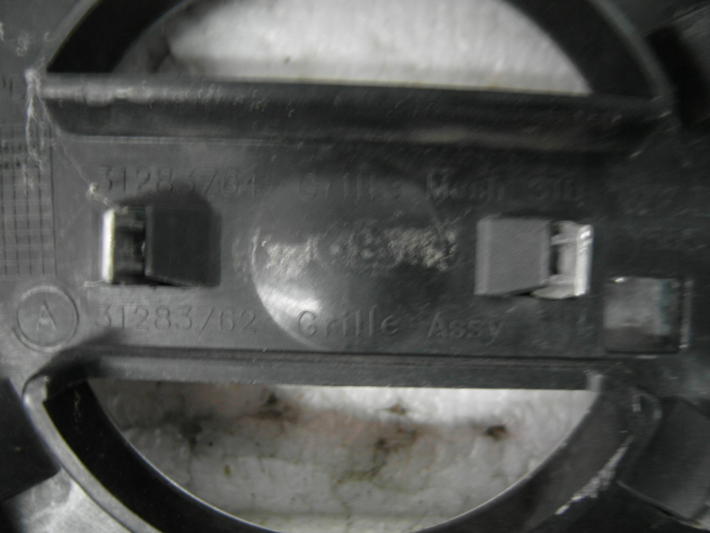 Volvo S40/S50/V40/V50 V40 Kühlergrill FRONTGRILL Kühlergitter 40201231 - Thumbnail 7