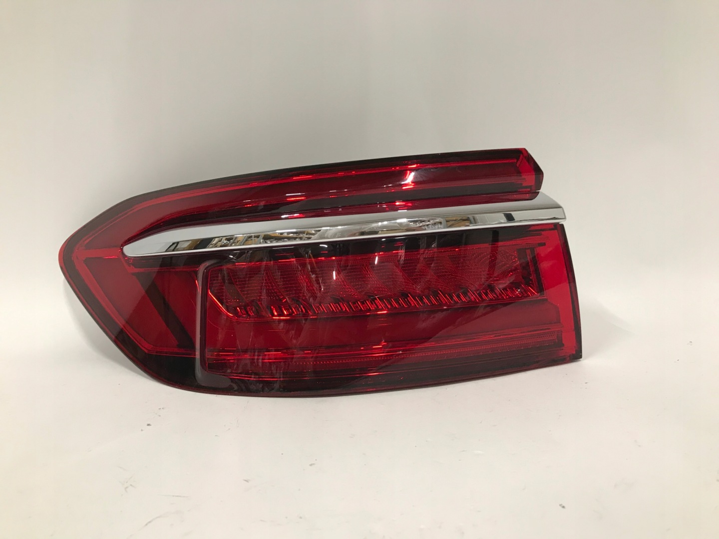Audi A8 Rückleuchte 4N0945091C Rearlamp - Thumbnail 1