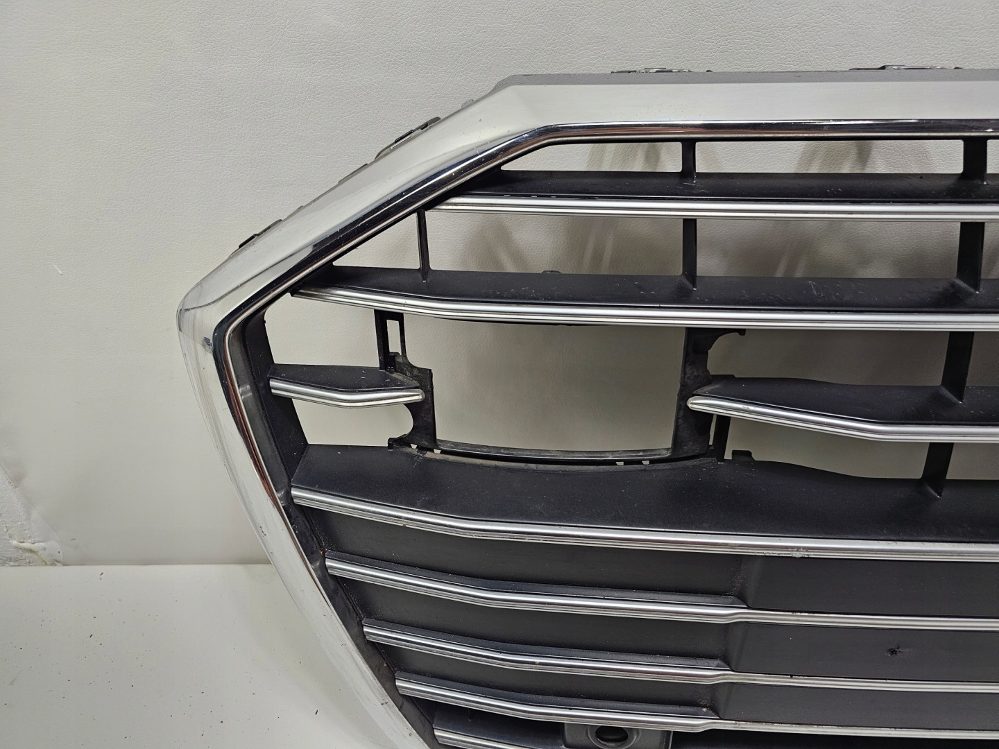 Audi A6 Kühlergrill FRONTGRILL Kühlergitter 4K0853651 - Thumbnail 8