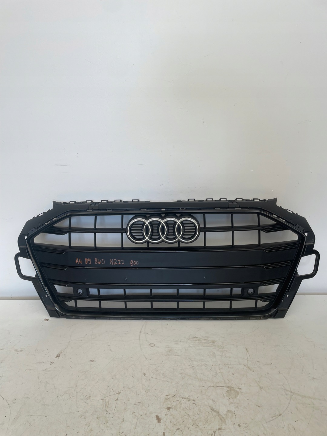 Audi A4 B9 Kühlergrill FRONTGRILL Kühlergitter 8W0853651DF - Thumbnail 1