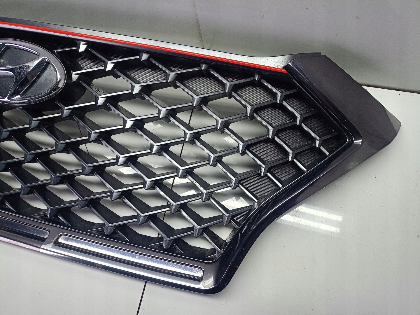 Hyundai Tucson TL Kühlergrill FRONTGRILL Kühlergitter 86351D7700 - Thumbnail 9