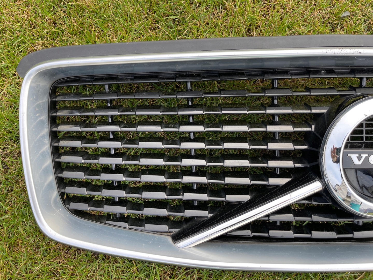 Volvo XC90 Kühlergrill FRONTGRILL Kühlergitter 31408442OE - Thumbnail 4