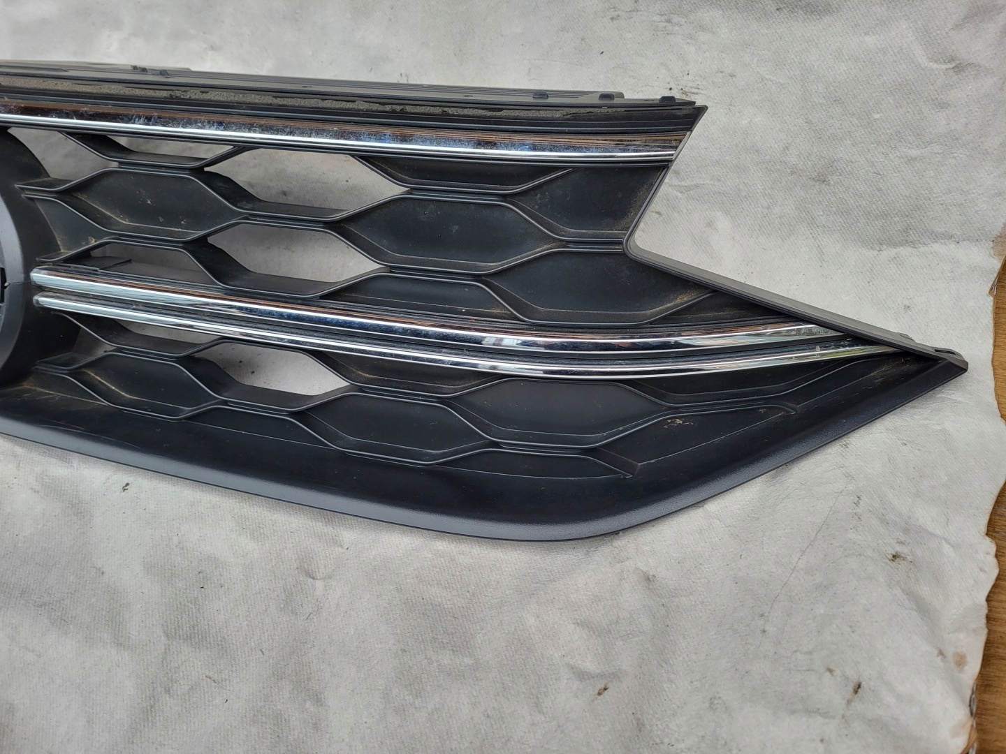 VW Taigo Kühlergrill FRONTGRILL Kühlergitter - Thumbnail 4