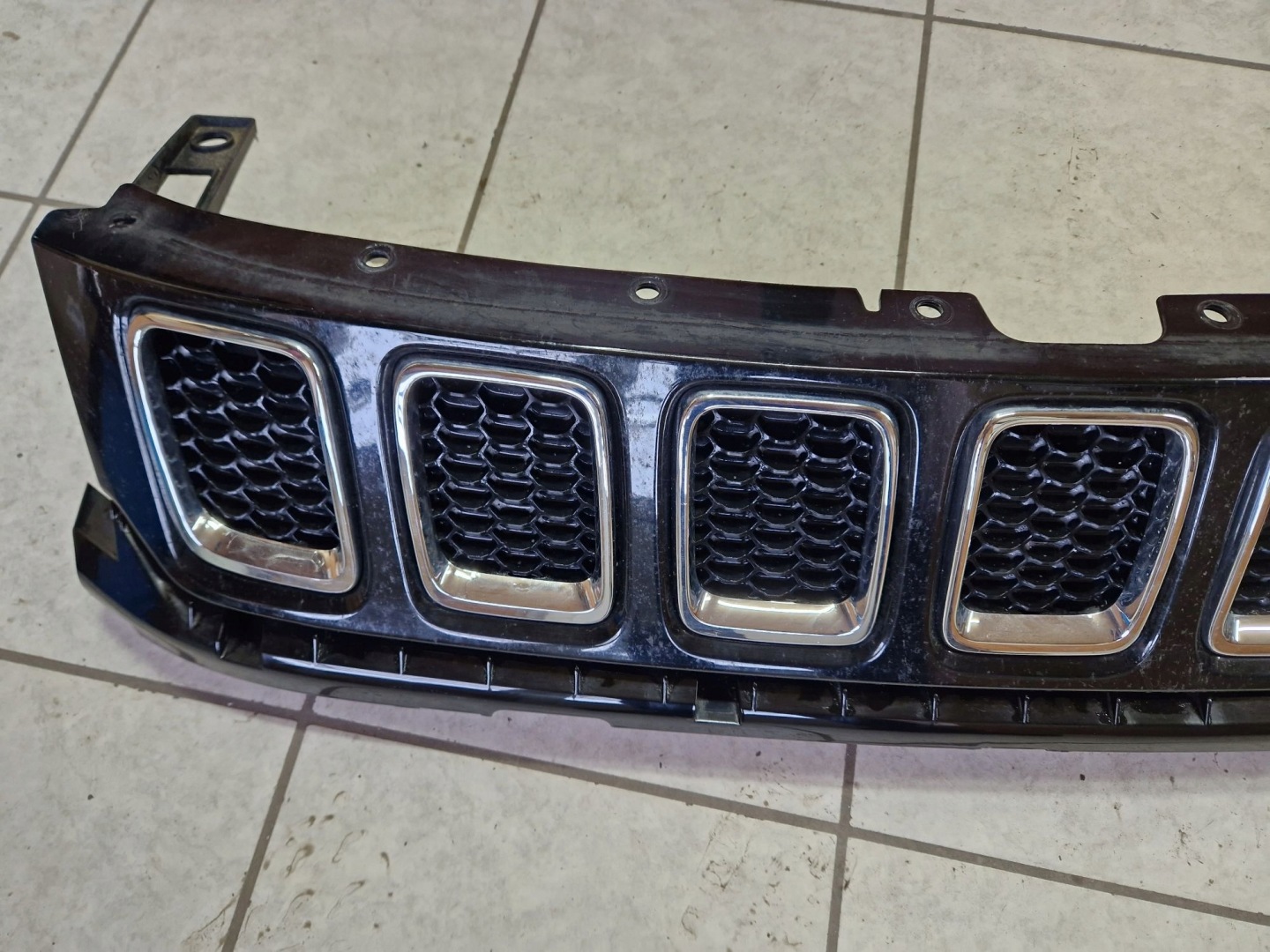 Jeep Compass MX Kühlergrill FRONTGRILL Kühlergitter 5UP86TRMAB - Thumbnail 4