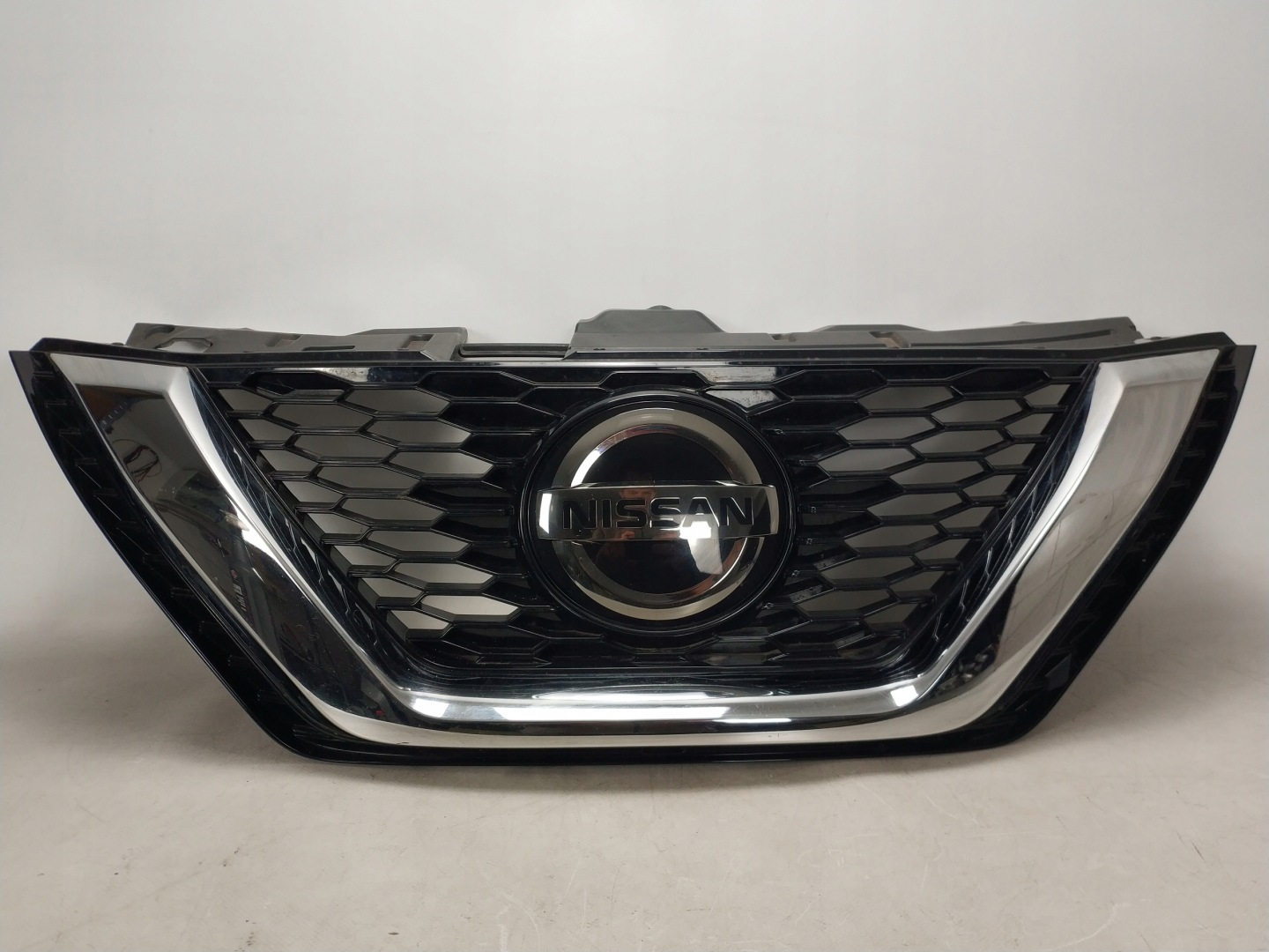 Nissan Qashqai J11 Kühlergrill FRONTGRILL Kühlergitter BLEMATPOD - Thumbnail 1