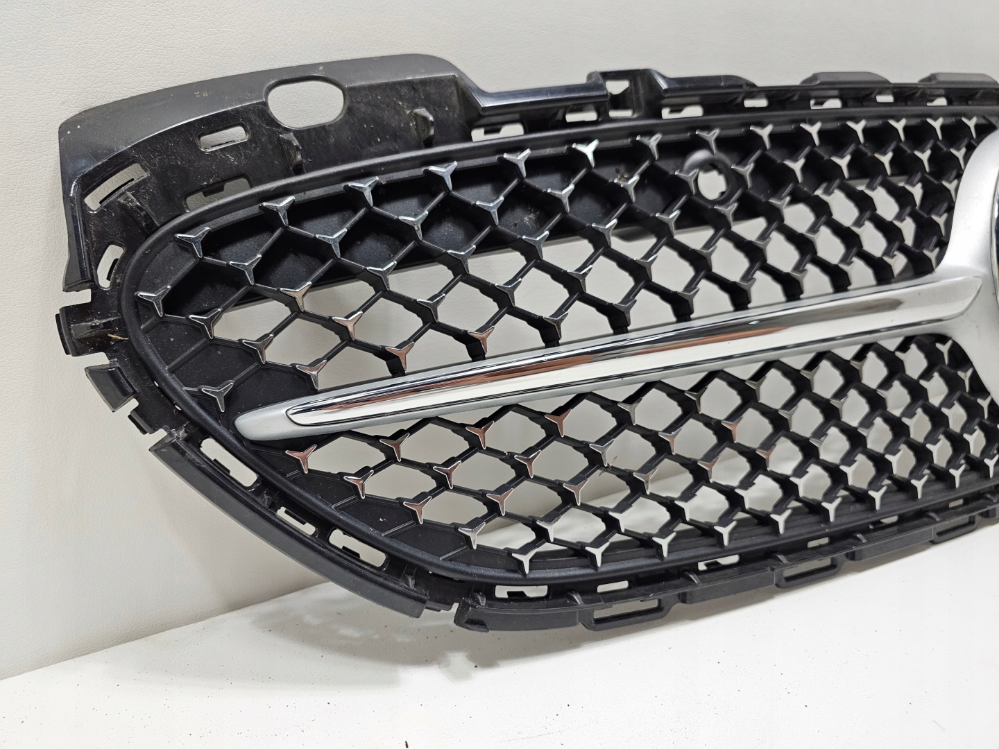 Mercedes-Benz C-Klasse W206 Kühlergrill FRONTGRILL Kühlergitter A2068882100 - Thumbnail 6