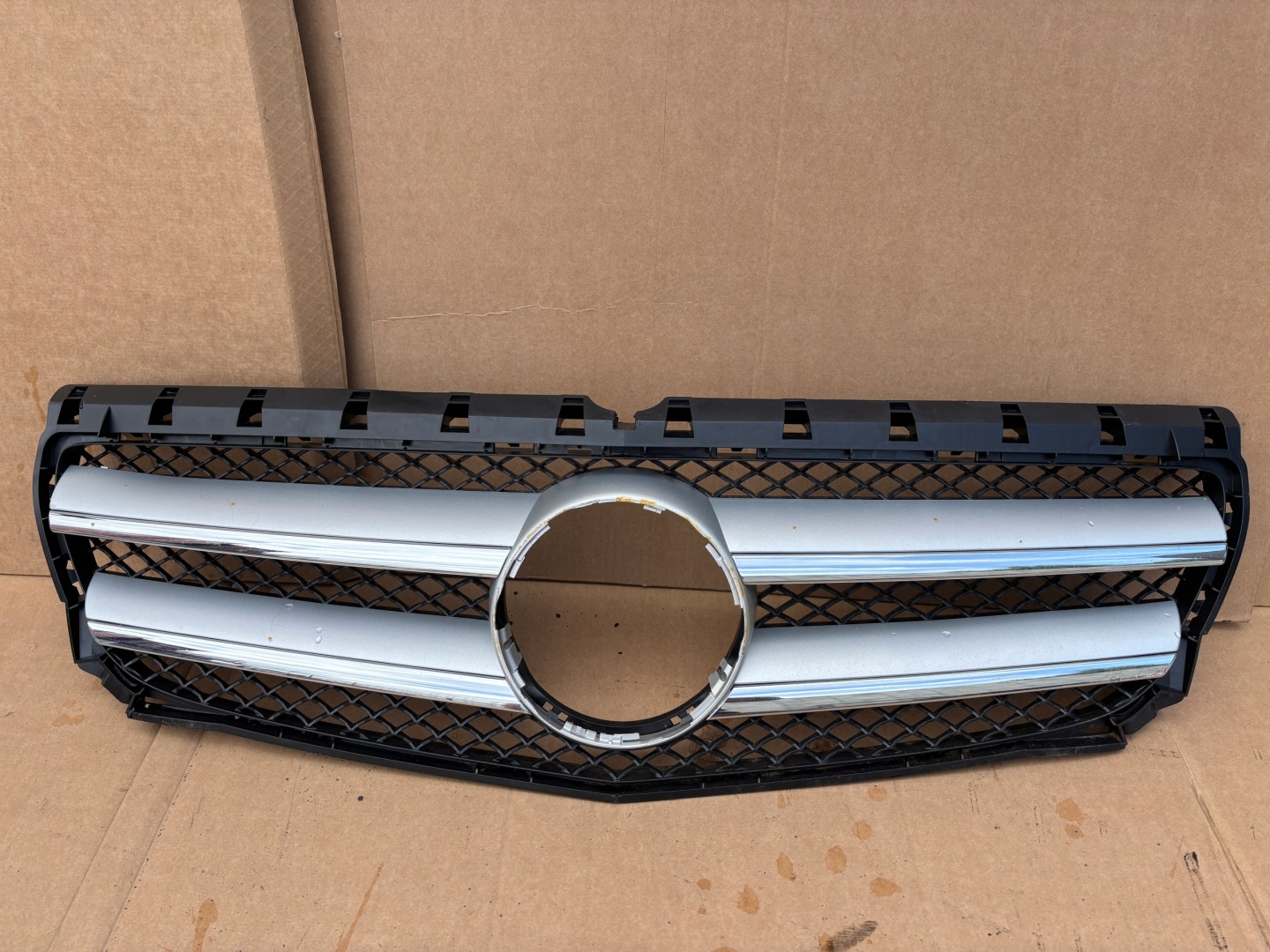 Mercedes-Benz B-Klasse W246 Kühlergrill FRONTGRILL Kühlergitter A2468880260 - Thumbnail 1