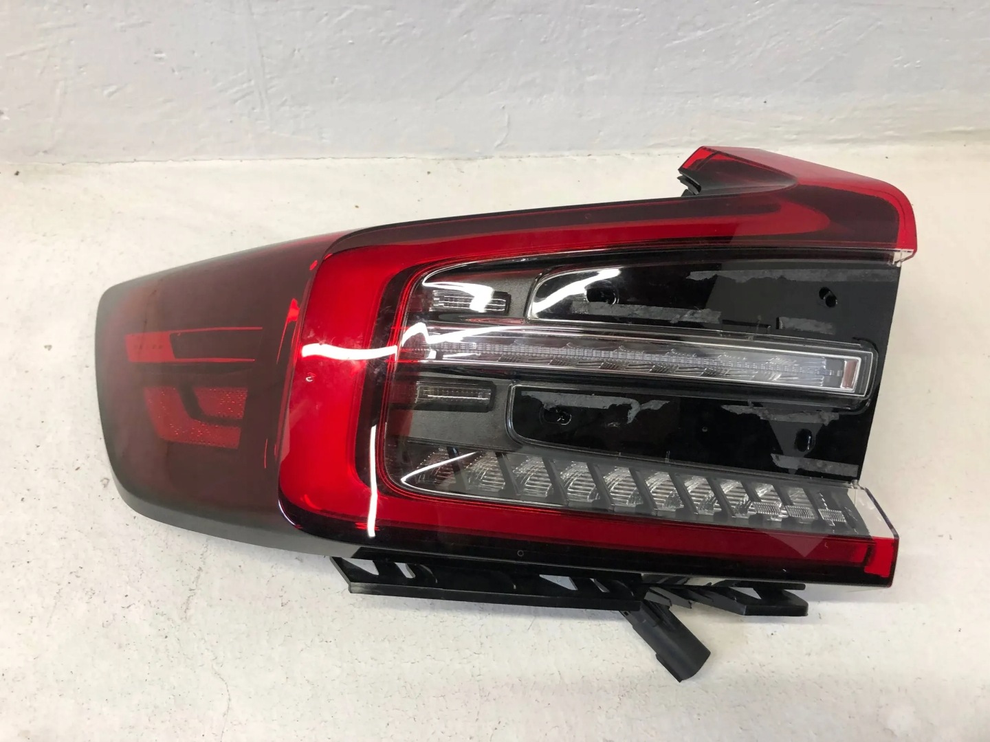 Volvo C40 Rückleuchte 32365666 Rearlamp - Thumbnail 8