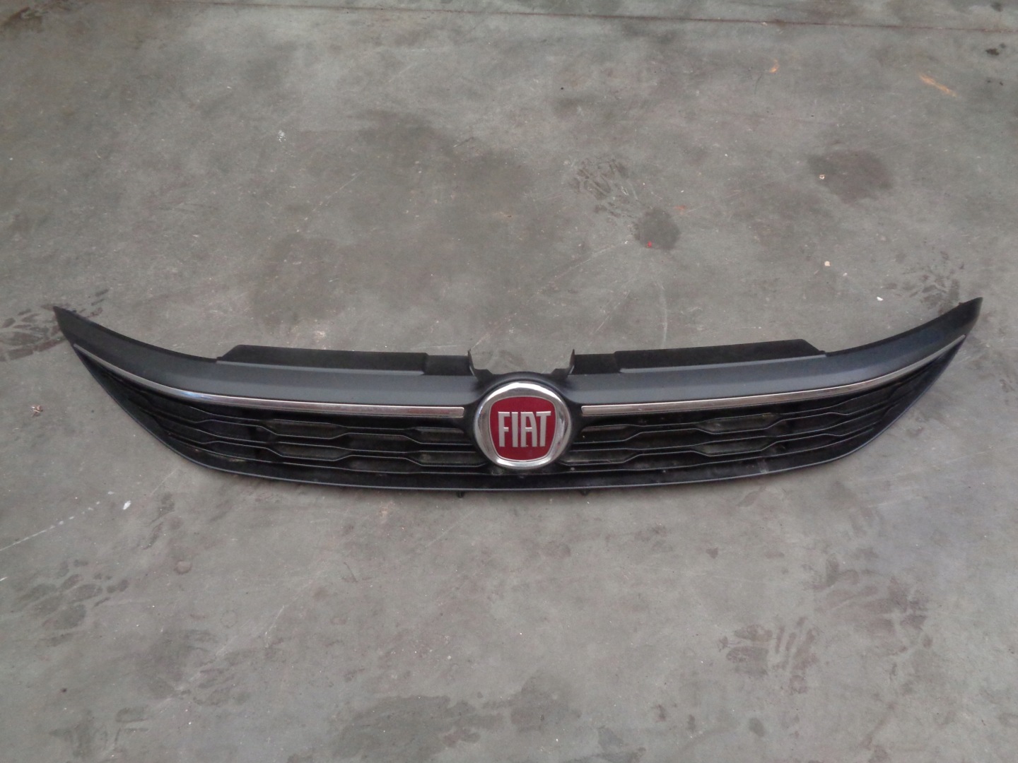 Fiat DoblĂ˛ K9 Kühlergrill FRONTGRILL Kühlergitter 735594204 - Thumbnail 1
