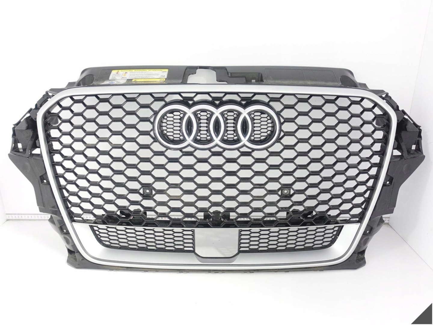 Audi 8V4 Kühlergrill FRONTGRILL Kühlergitter 8V4853651E - Thumbnail 1