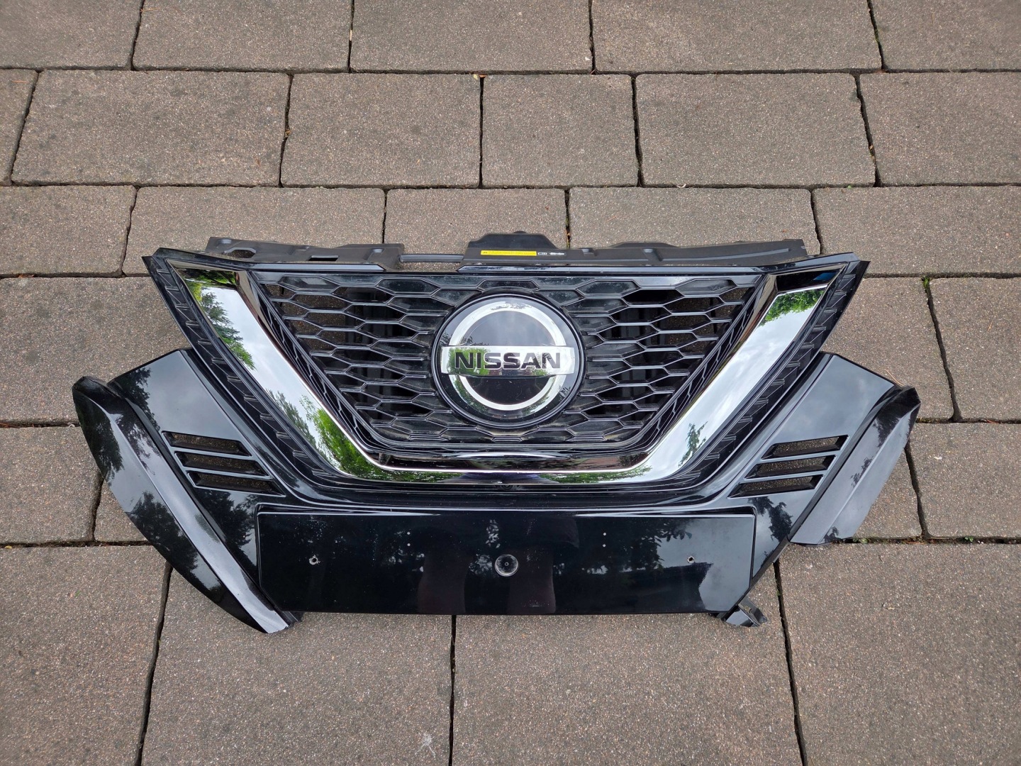 Nissan Qashqai J11 Kühlergrill FRONTGRILL Kühlergitter LETNAATRA - Thumbnail 1