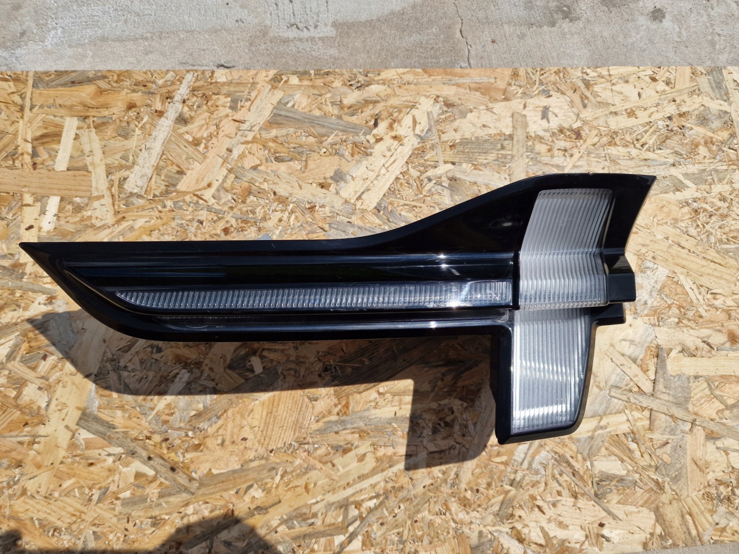 Ford Mustang Mach-E Mk1 Rückleuchte LJ8B13A602AC Rearlamp - Thumbnail 1