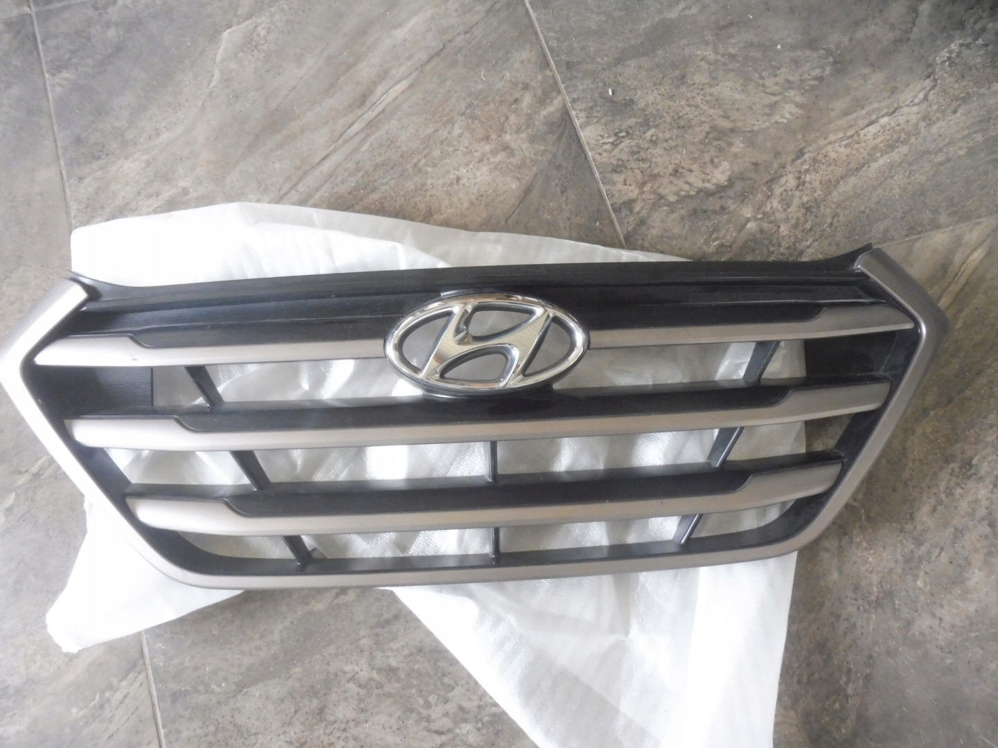 Hyundai Tucson NX4E Kühlergrill FRONTGRILL Kühlergitter 86351D7000 - Thumbnail 1