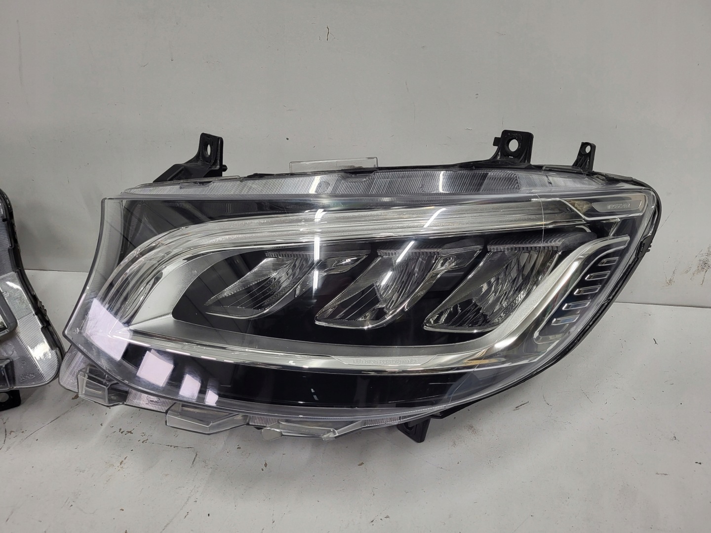 Frontscheinwerfer Mercedes-Benz Sprinter W910 A9109067100 LED Links Headlight - Thumbnail 1