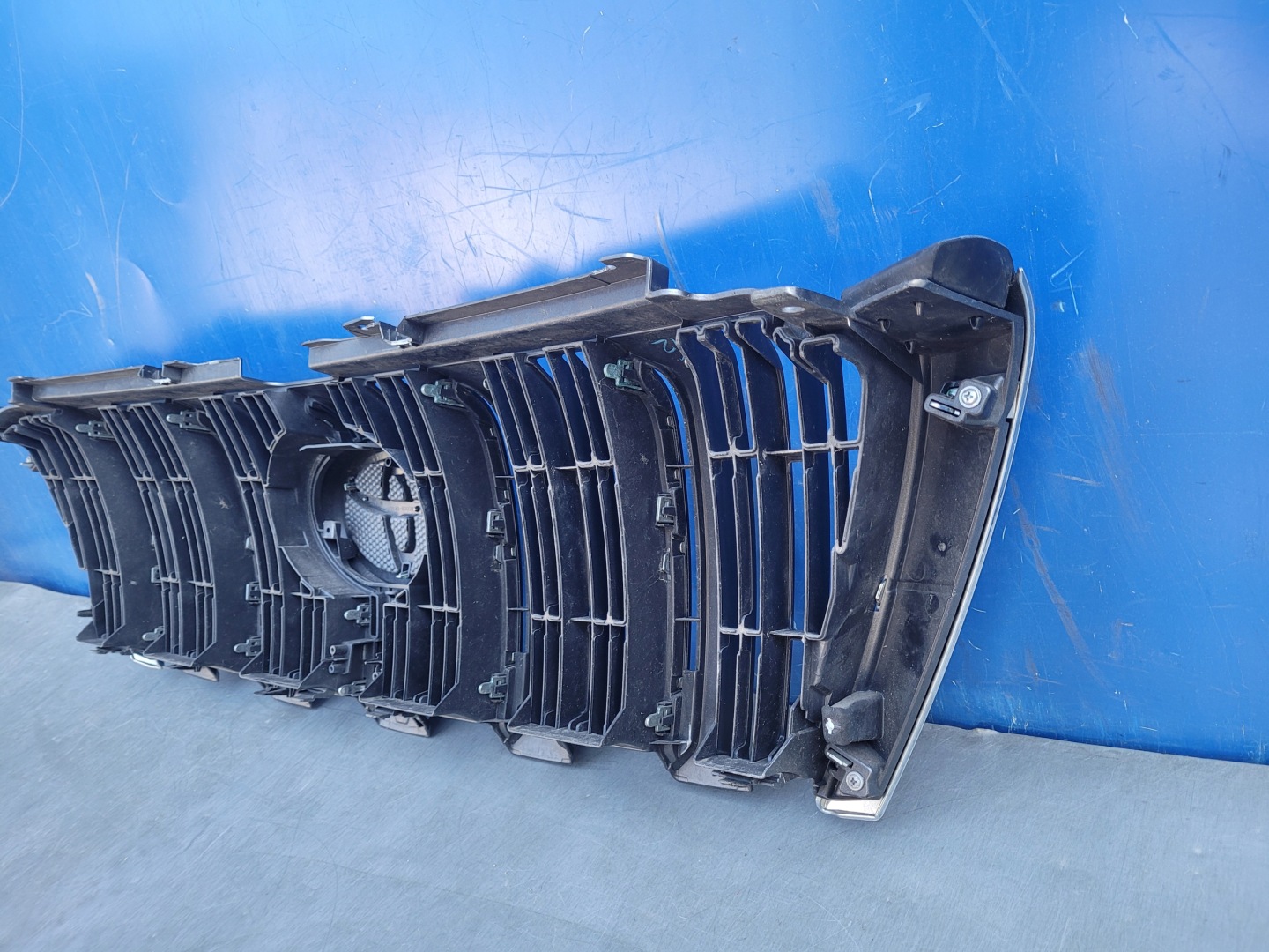 Toyota Land Cruiser J8/J10/J20 J8 Kühlergrill FRONTGRILL Kühlergitter 5311160A71 - Thumbnail 11