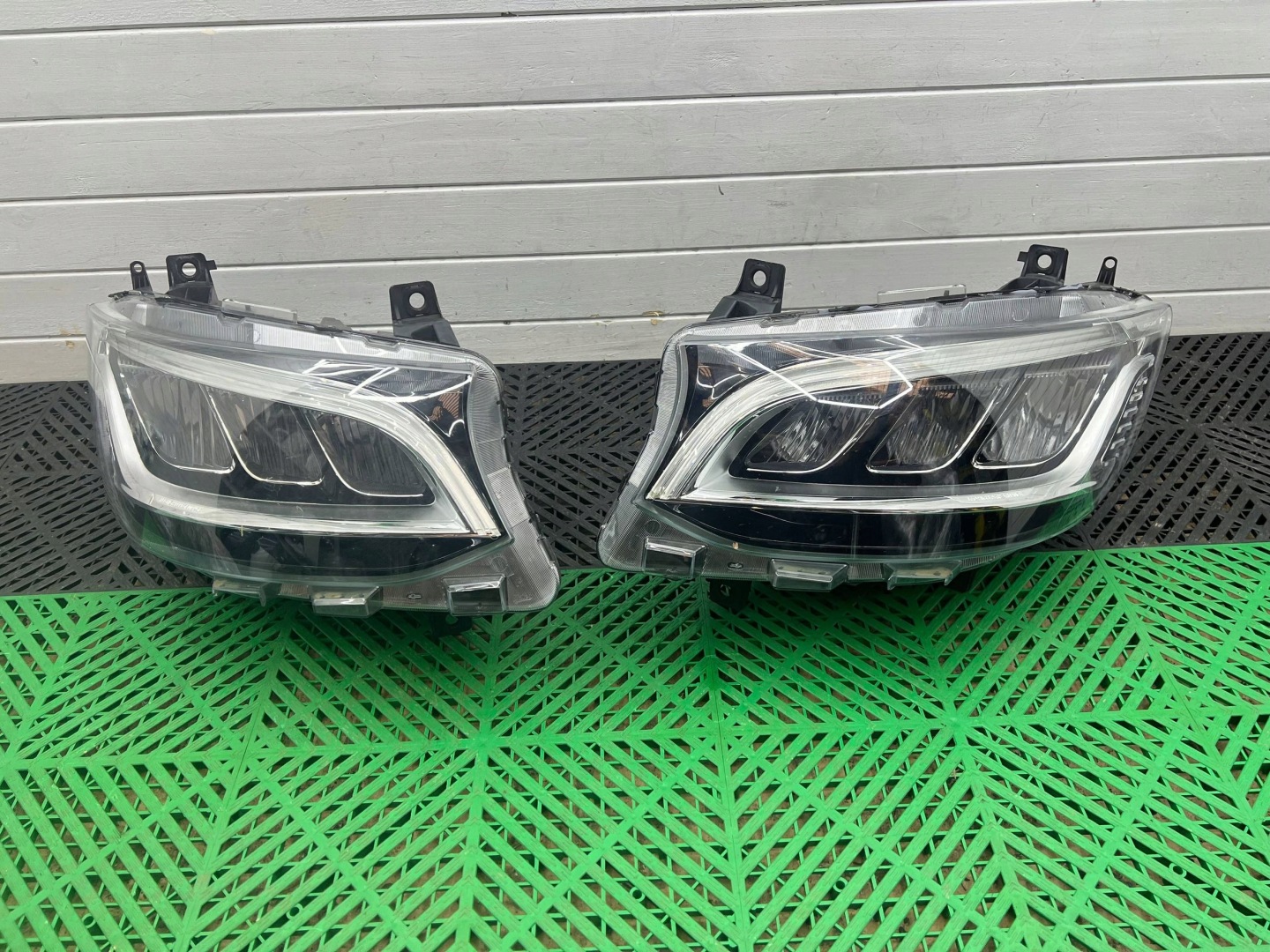 Frontscheinwerfer Mercedes-Benz Sprinter W910 A9109067100 LED Links Headlight - Thumbnail 1