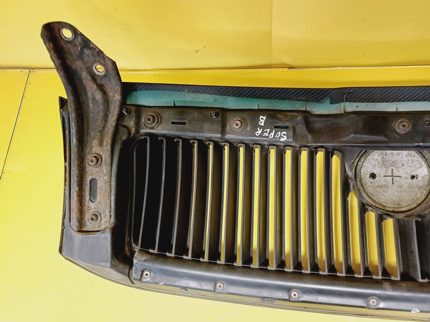 Skoda Superb 3U Kühlergrill FRONTGRILL Kühlergitter 3U0853651C - Thumbnail 8