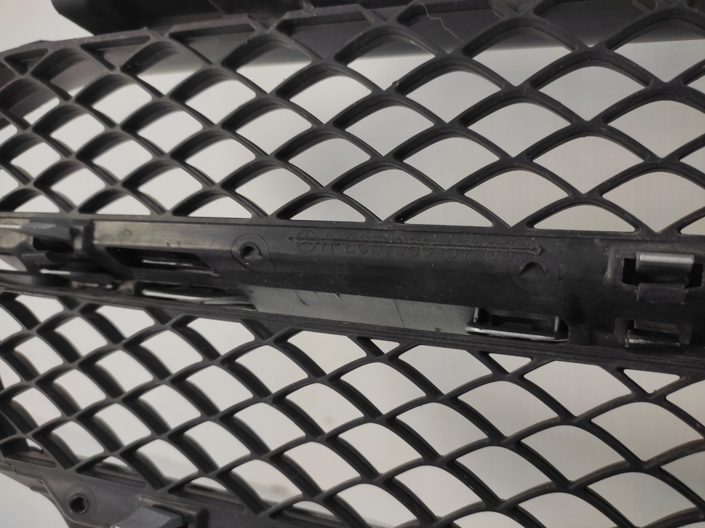 Mercedes-Benz C-Klasse W205 Kühlergrill FRONTGRILL Kühlergitter A2058803783 - Thumbnail 11