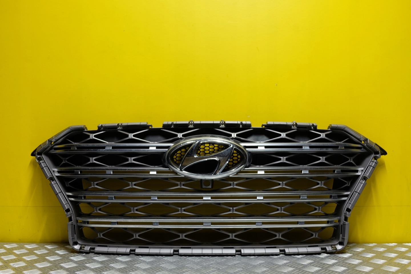Hyundai i10 PA Kühlergrill FRONTGRILL Kühlergitter 86366S8110 - Thumbnail 1