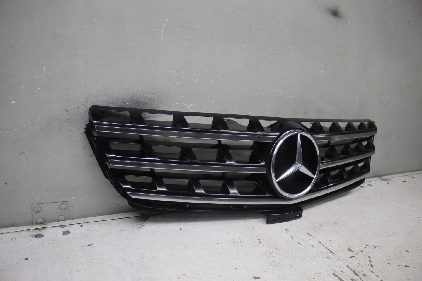 Mercedes-Benz GLE W166 Kühlergrill FRONTGRILL Kühlergitter A1668800123 - Thumbnail 3